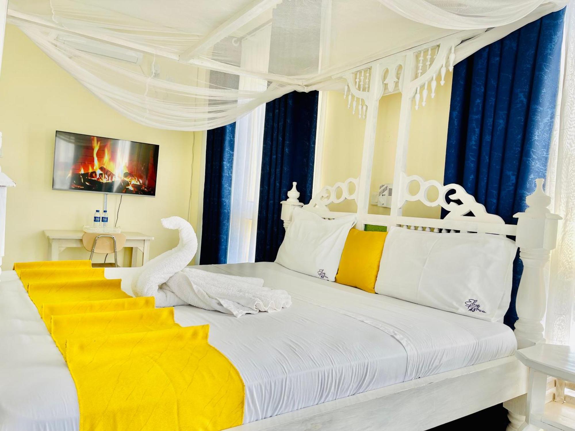 Bed and Breakfast Elna'S Nyali - Work & Unwind - Pool, Sea Views, Ac & Fast Wi-Fi Mombasa Exterior foto