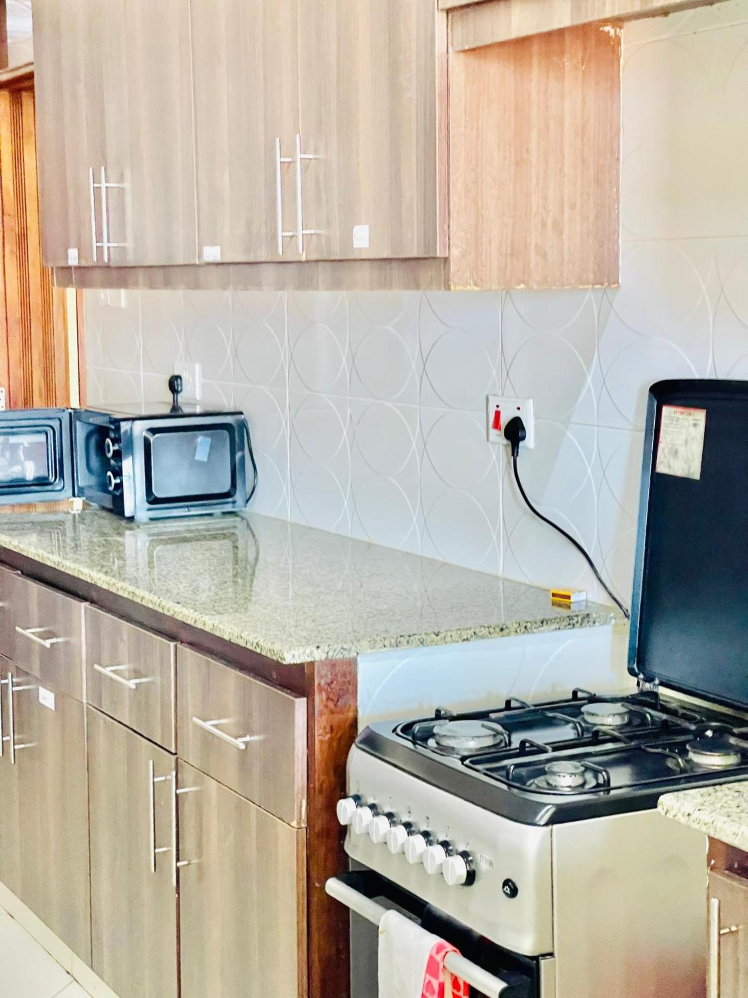 Bed and Breakfast Elna'S Nyali - Work & Unwind - Pool, Sea Views, Ac & Fast Wi-Fi Mombasa Exterior foto
