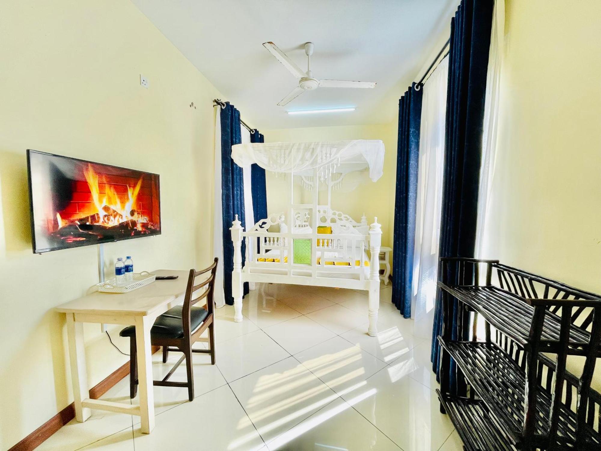 Bed and Breakfast Elna'S Nyali - Work & Unwind - Pool, Sea Views, Ac & Fast Wi-Fi Mombasa Exterior foto